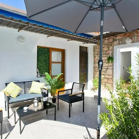 Kuca Za Odmor Adea Apartment *